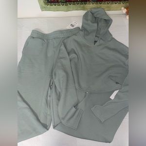 NEW AYBL lounge set size large